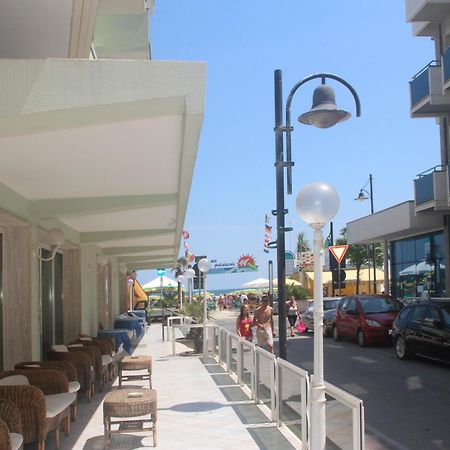 Hotel Bellavista-Olympic Rimini Dış mekan fotoğraf